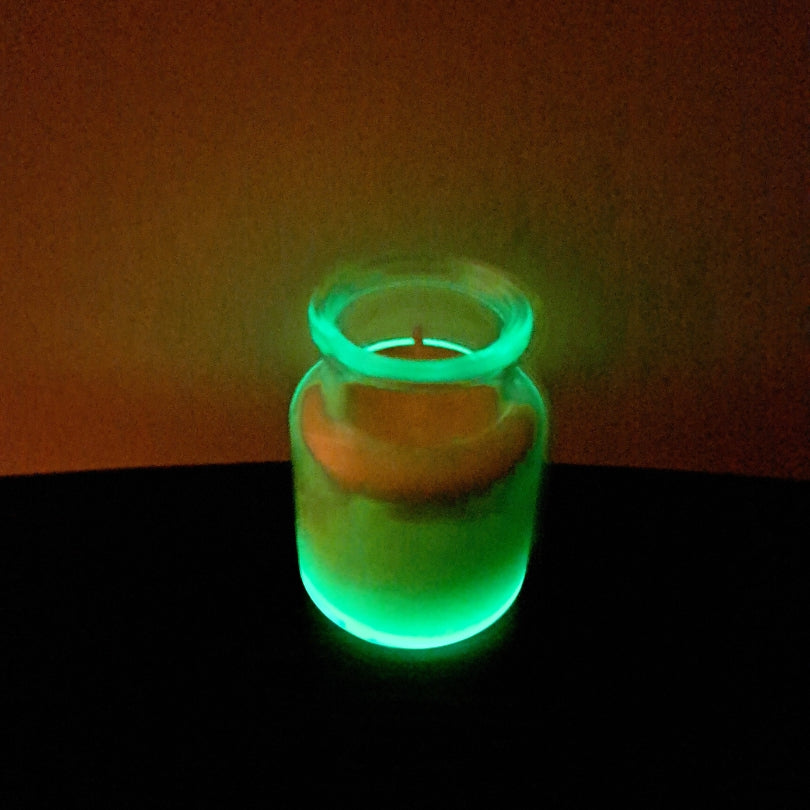 Lumânare magică Kiskedves în sticluță strălucind verde în întuneric